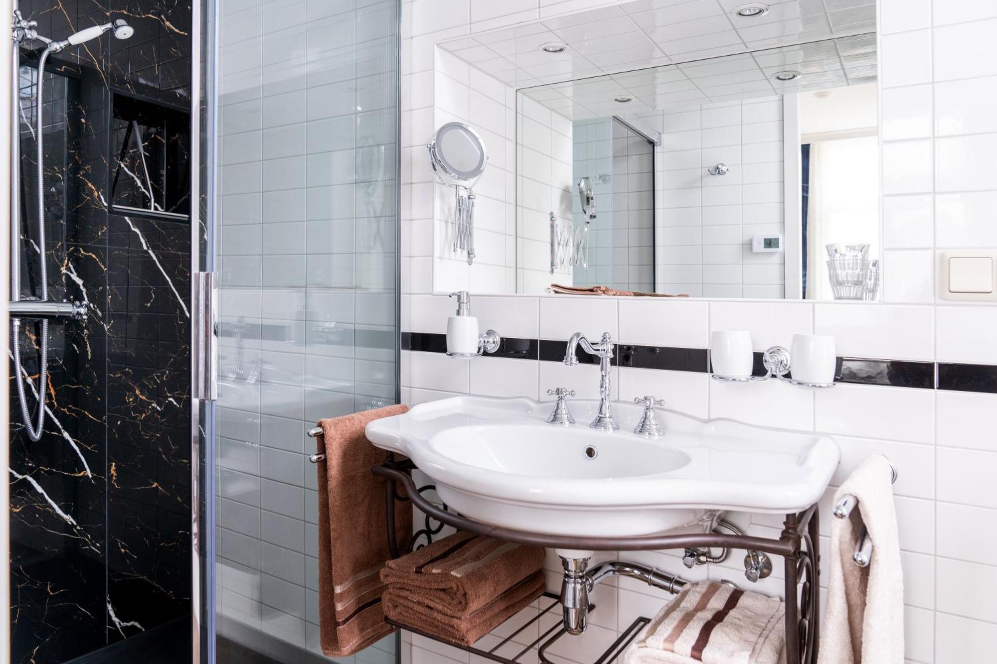 De Jonge Barones Bed & Breakfast Beetsterzwaag Bagian luar foto